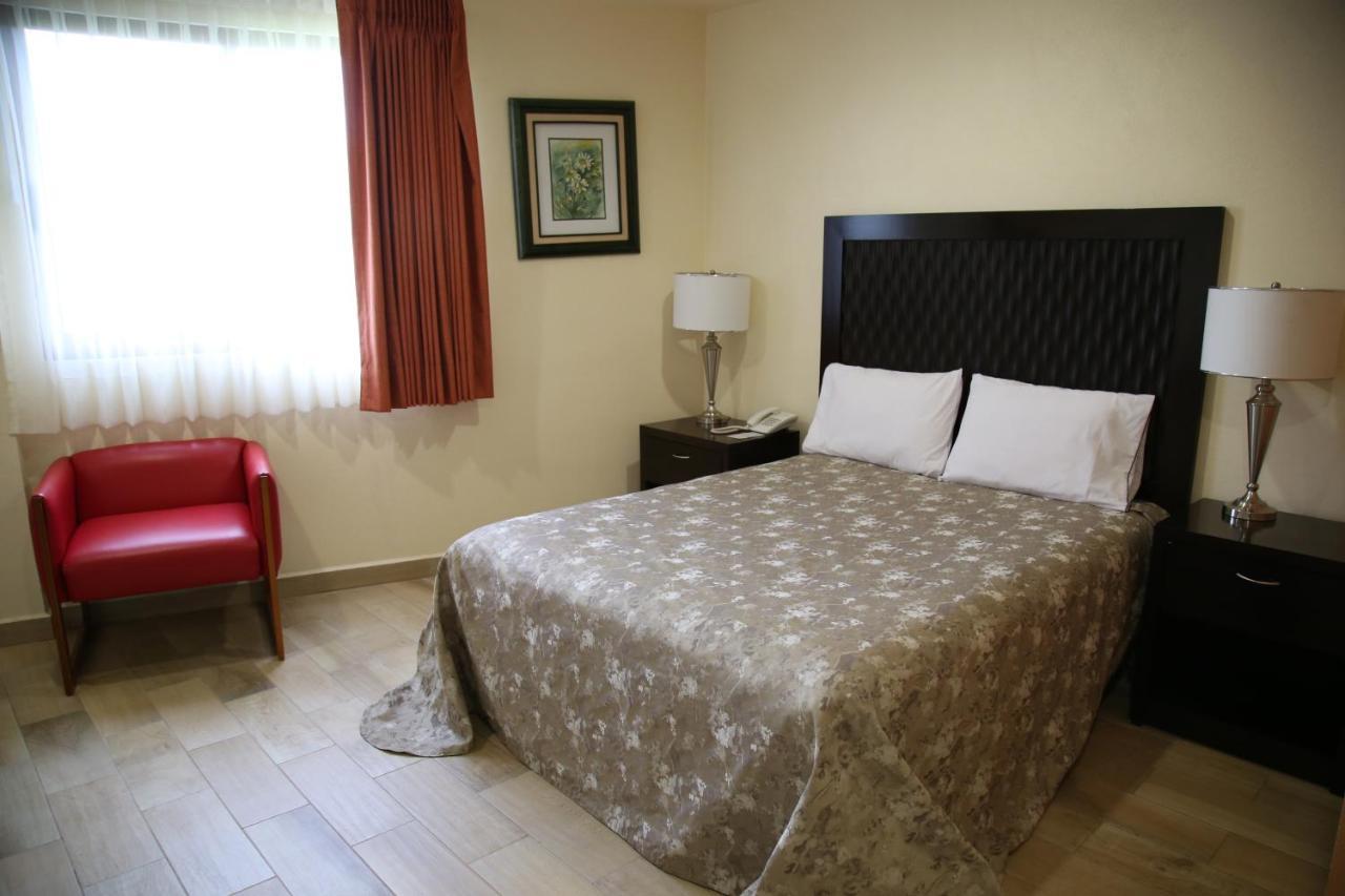 Hotel Plaza Bernal Ngoại thất bức ảnh