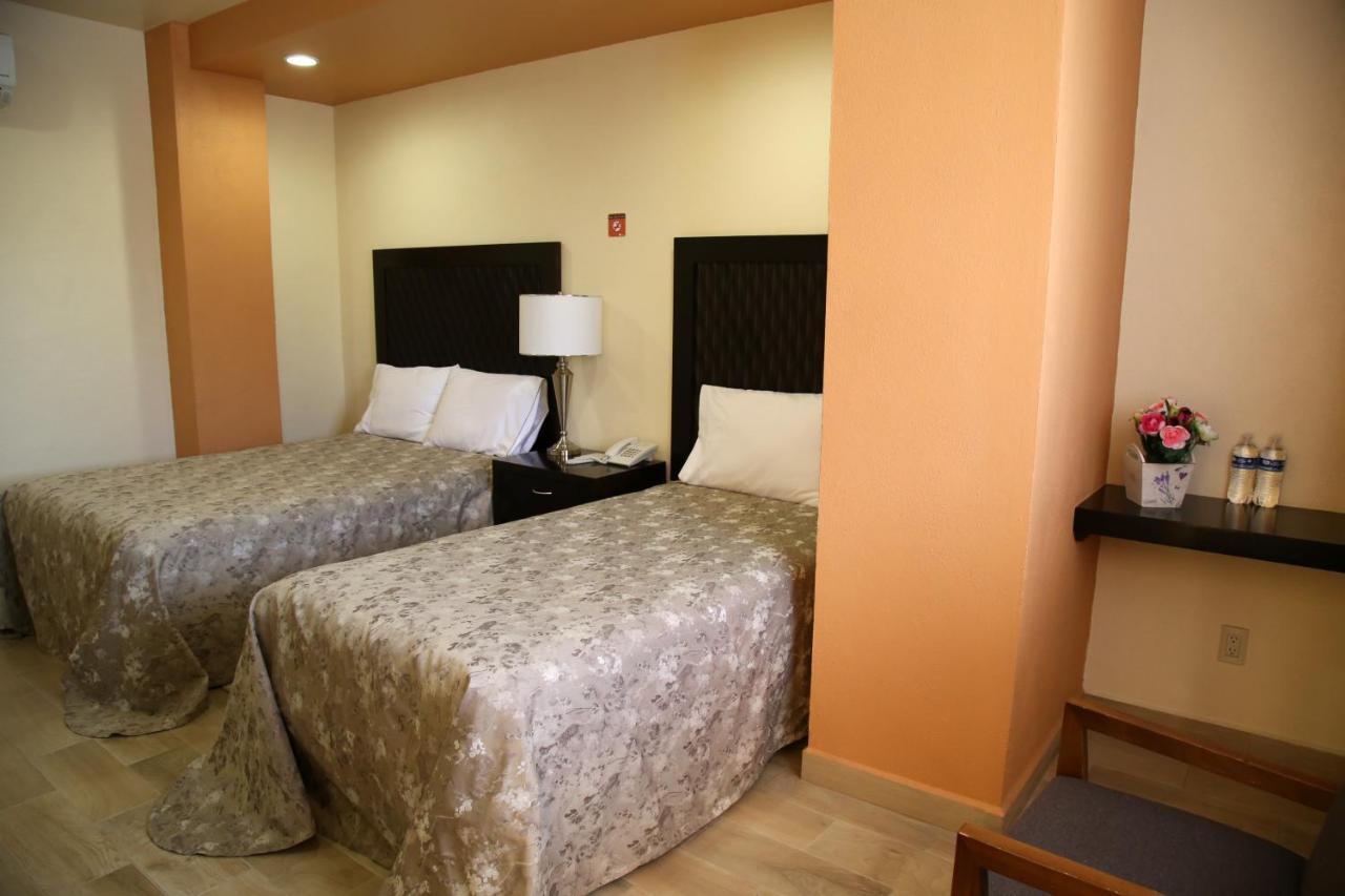 Hotel Plaza Bernal Ngoại thất bức ảnh