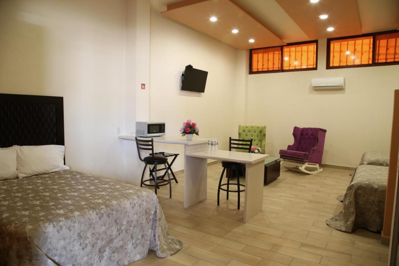 Hotel Plaza Bernal Ngoại thất bức ảnh