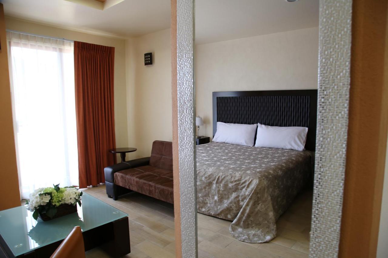 Hotel Plaza Bernal Ngoại thất bức ảnh