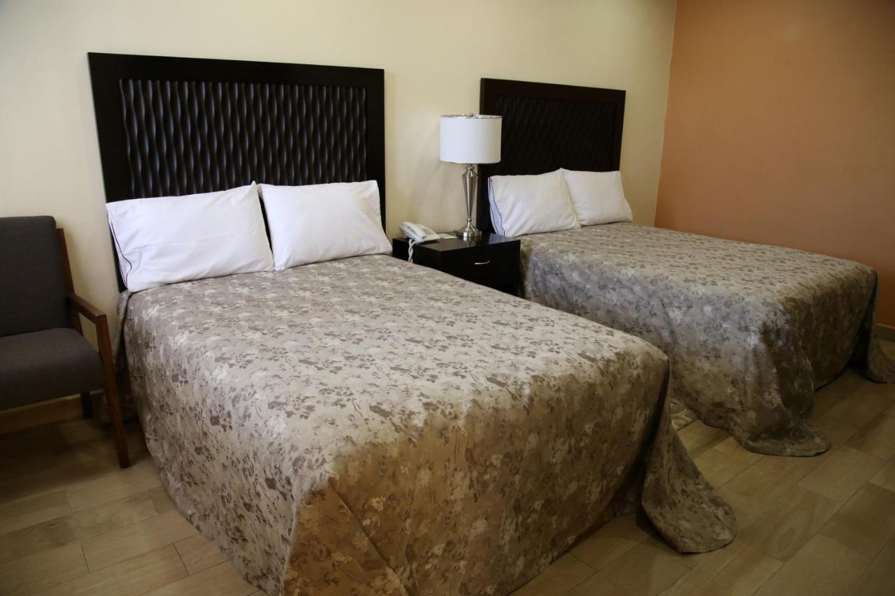Hotel Plaza Bernal Ngoại thất bức ảnh