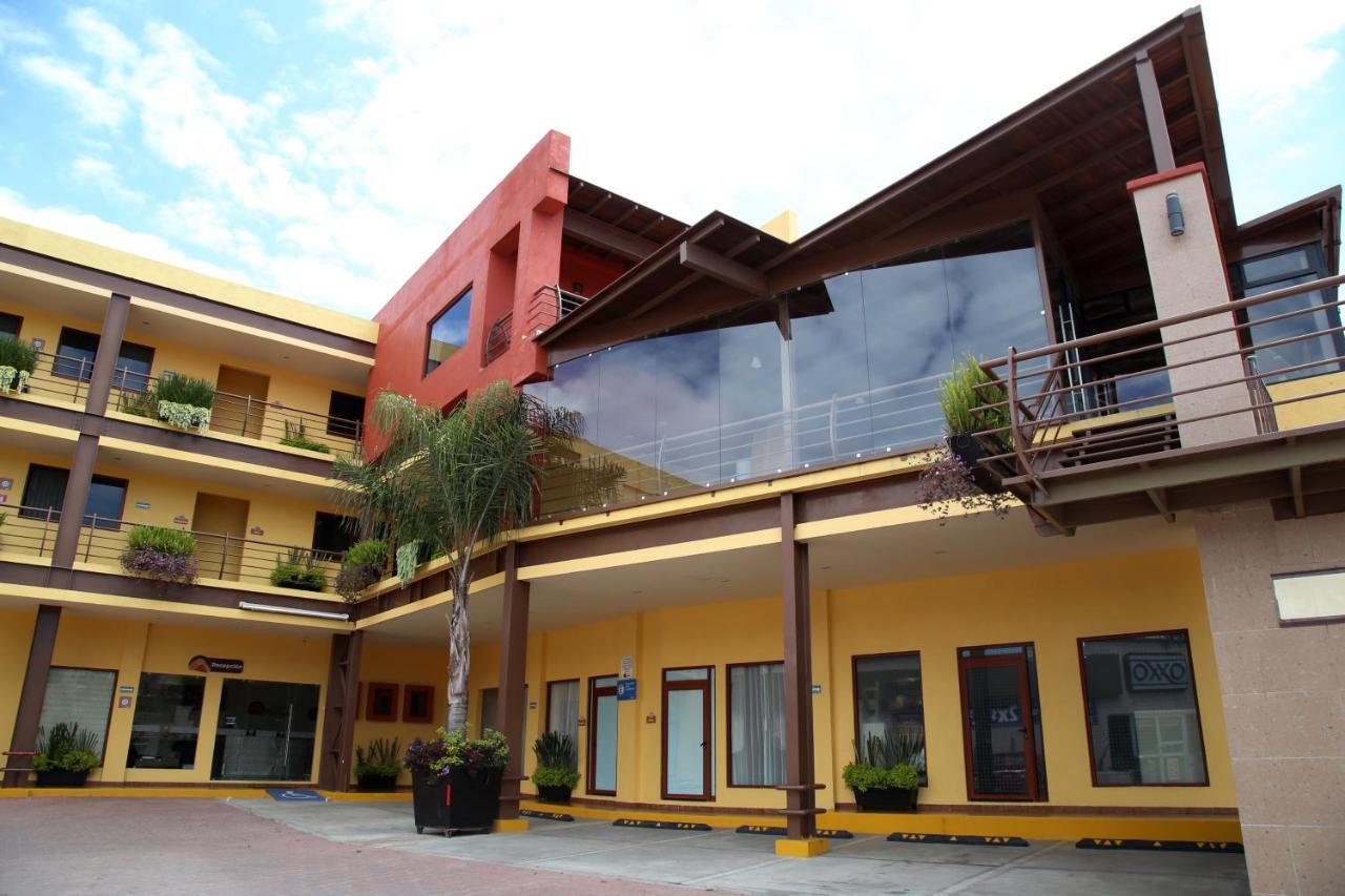 Hotel Plaza Bernal Ngoại thất bức ảnh