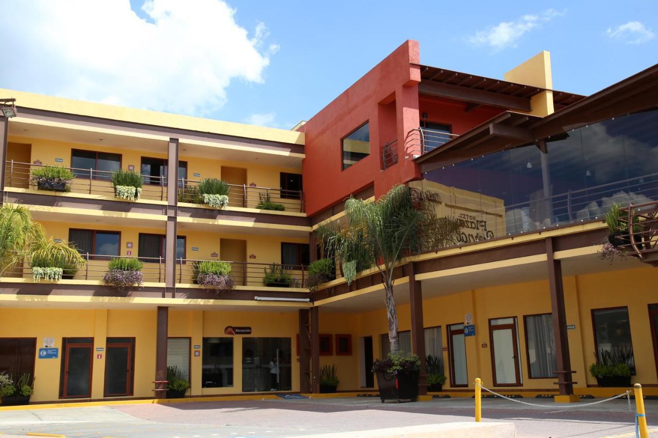 Hotel Plaza Bernal Ngoại thất bức ảnh